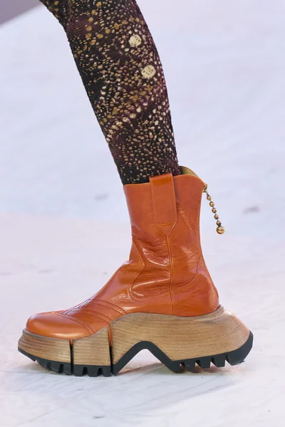 Look 70